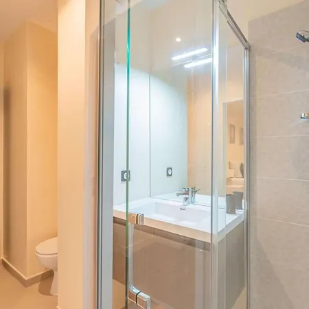 Apartment Le Continental ~ Jardin ~ Parking ~ Spacieux *