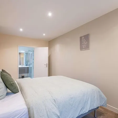 Le Continental ~ Jardin ~ Parking ~ Spacieux * Clamart
