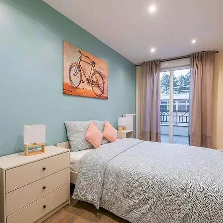 Le Continental ~ Jardin ~ Parking ~ Spacieux * Clamart